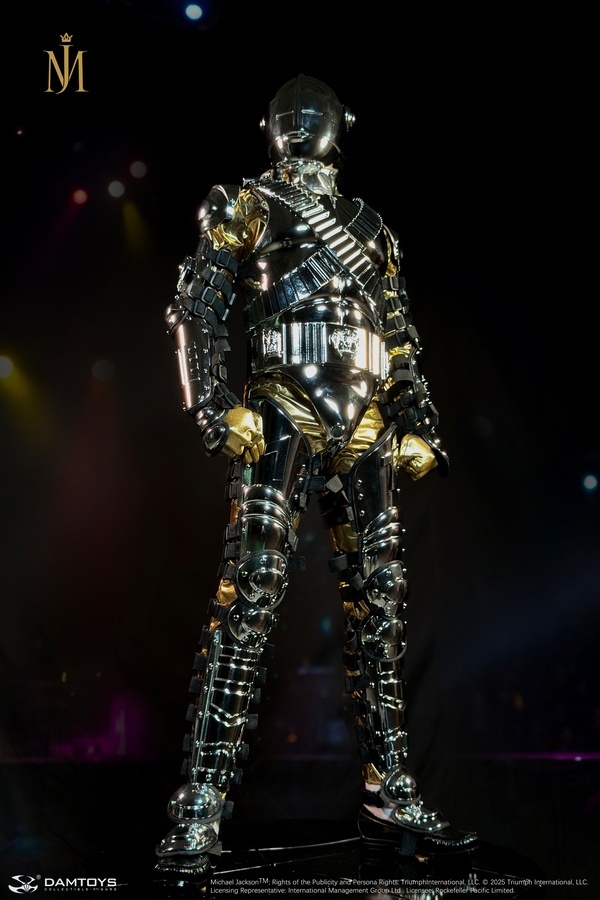 Michael Jackson HIStory Tour - Golden Armor (Deluxe) 1/2 Scale