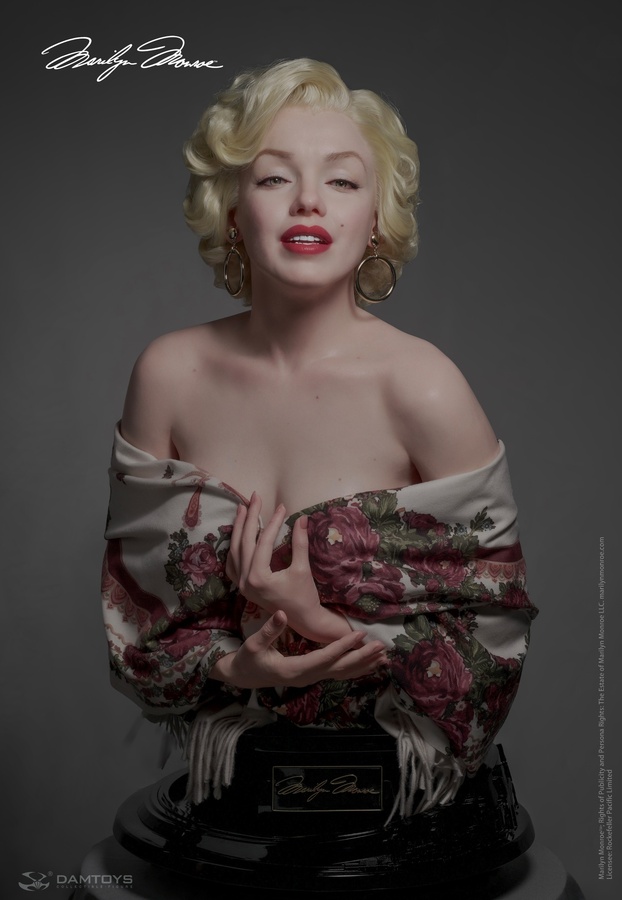 Marilyn Monroe - Life Size Bust