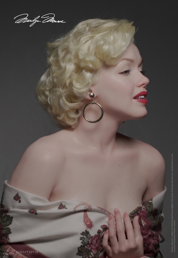 Marilyn Monroe - Life Size Bust